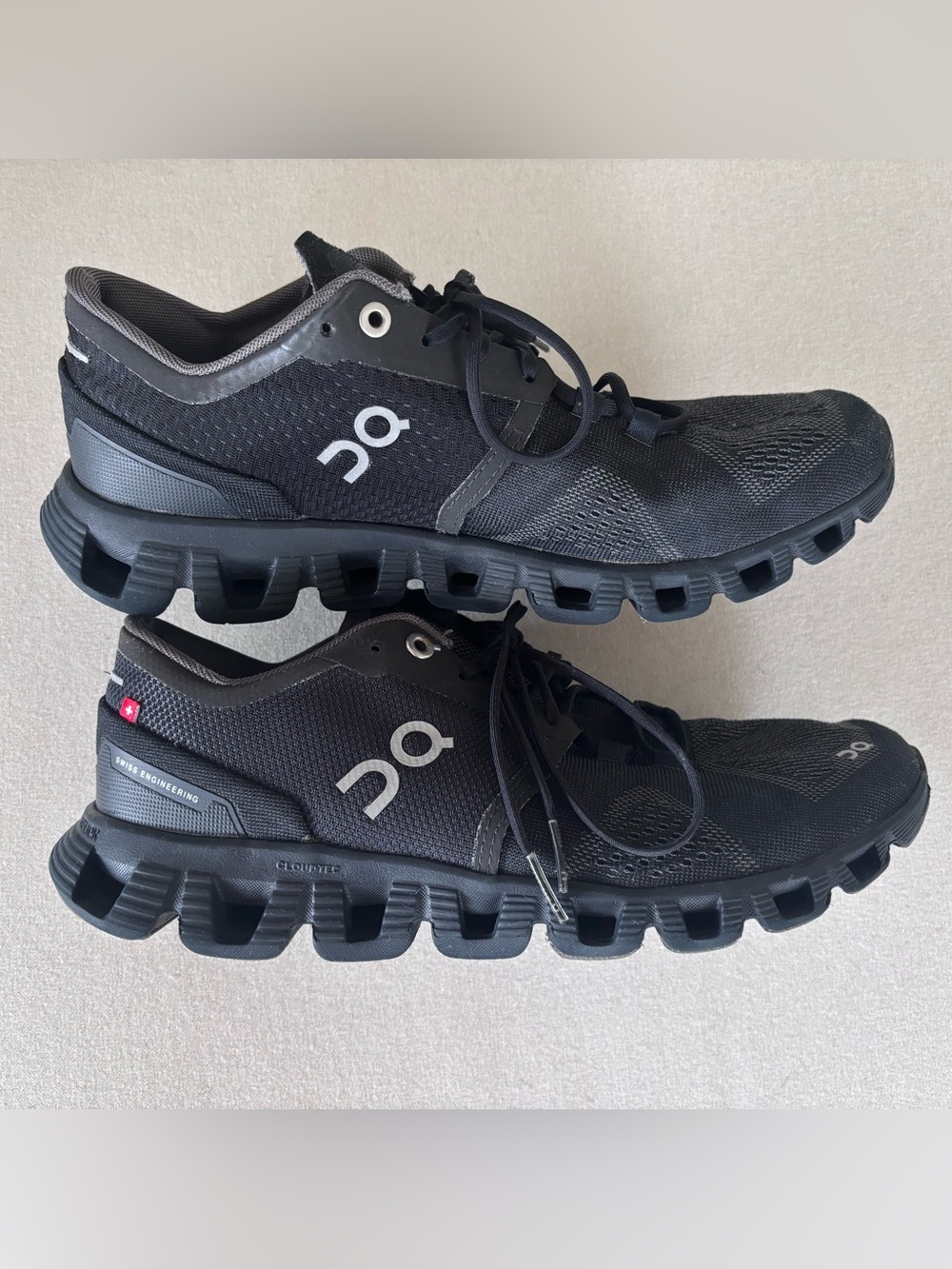 On Running Cloud X Womens Trainer running shoes sneakers in Black / Asphalt
